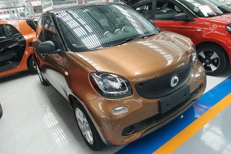 Used smart forfour 2016 1.0L 52 kW Dynamic Edition