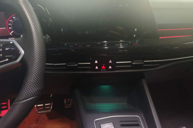 Used Volkswagen Golf 2023 Facelift 280TSI DSG R-Line Lite