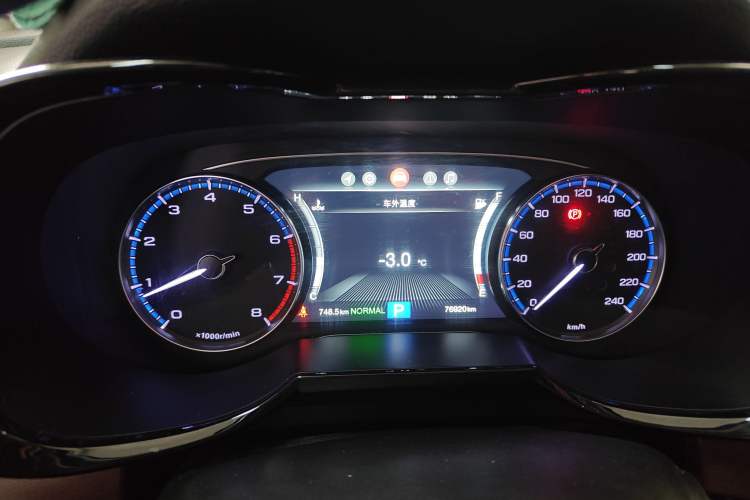 Used GAC Trumpchi GS8 2017 320T Two-Wheel Drive Luxury Smart Connectivity Version (7 Seats)