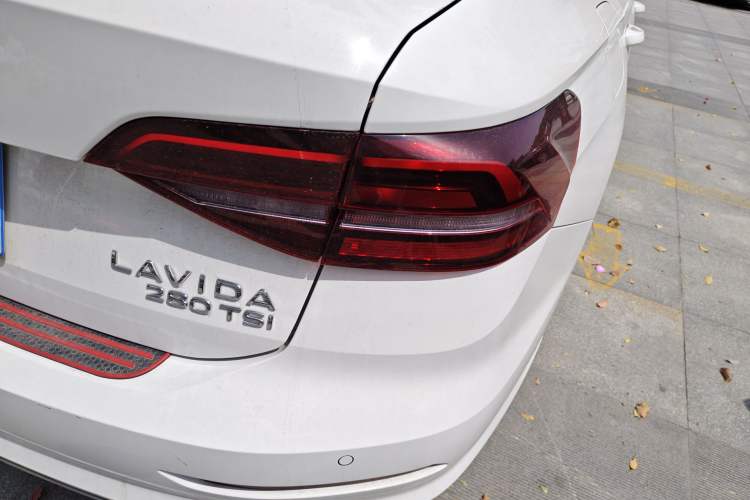 Used Volkswagen Lavida 2021 280TSI DSG Comfort Edition Exterior 3