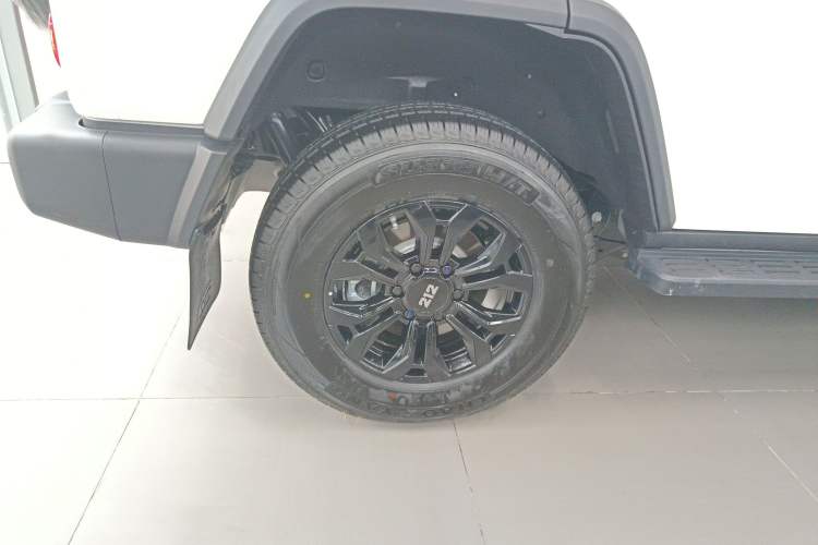 Used 212 T01 2024 2.0T Mechanic
