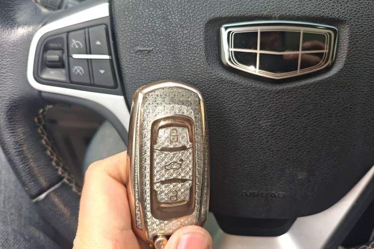 Used Geely Auto Emgrand X7 Sport 2020 1.8TD DCT Two-Wheel Drive Smart Connect 4G-Enabled Version