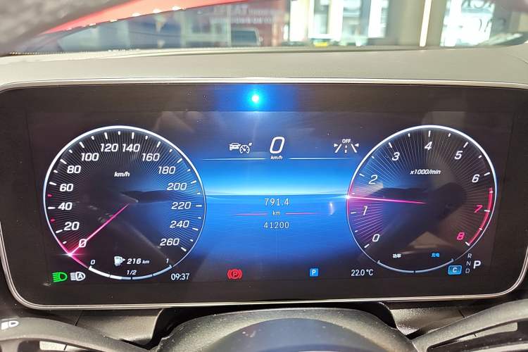 Used Mercedes-Benz GLC Coupe 2024 GLC 300 4MATIC Coupe SUV Instrument Cluster