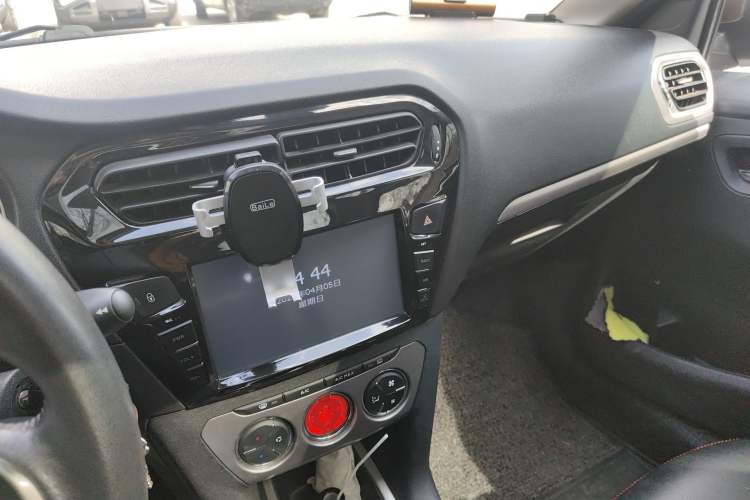 Used Peugeot 301 2014 1.6L Manual Luxury Edition
