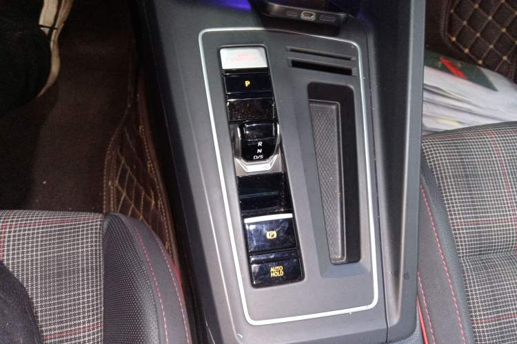 Used Volkswagen Golf GTI 2021 380TSI DSG GTI Gear Lever