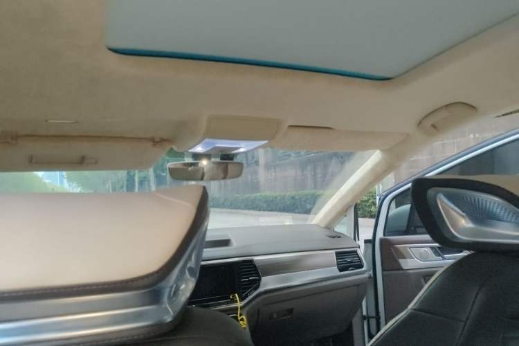 Used Volkswagen Viloran 2020 330TSI Business Edition Headliner