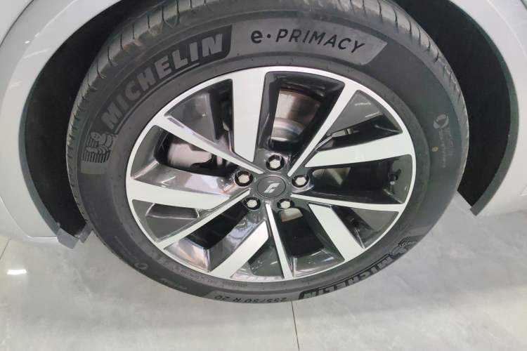 Used Li Auto L8 2023 Pro Model