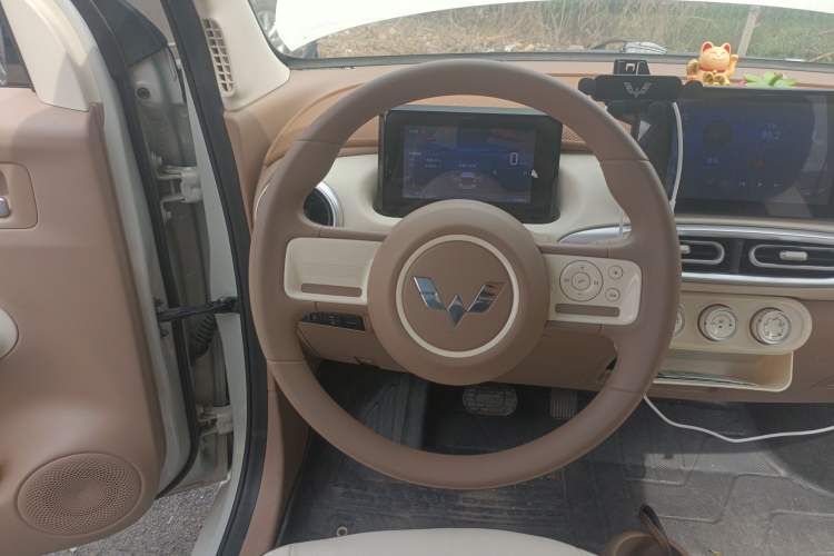 Used Wuling Hongguang MINIEV 2025 Four-Door Version Zhenxiang+ Edition Steering Wheel
