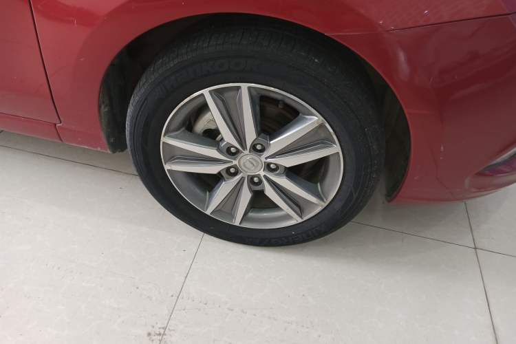 Used CHANGAN Eado 2015 1.6L Automatic Luxury Model Right Front Wheel Hub