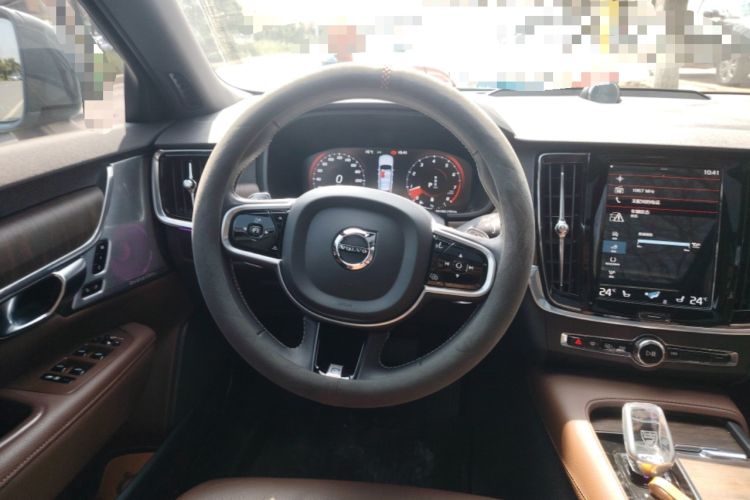 Used Volvo V90 2021 Cross Country B5 AWD Smart Range Edition Steering Wheel