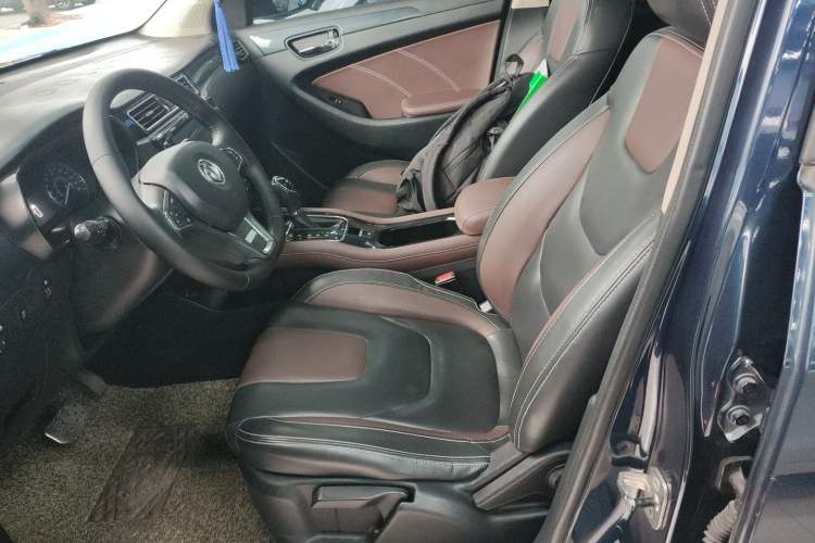 Used Dongfeng Fengon 580 2017 1.5T CVT Luxury Model Left Front Seat