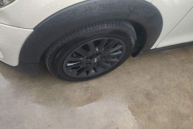 Used MINI 2018 1.5T ONE PLUS Five-Door Edition Left Front Wheel Hub