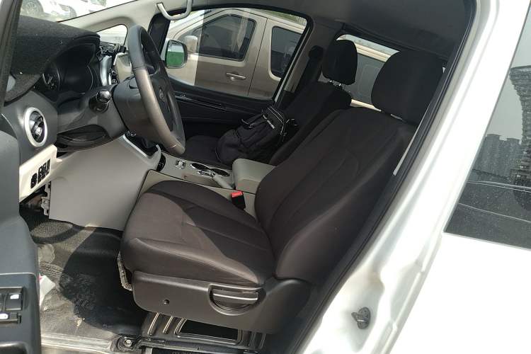 Used JAC Refine M3 2022 PLUS IKEA Edition 1.8L Comfort Version
