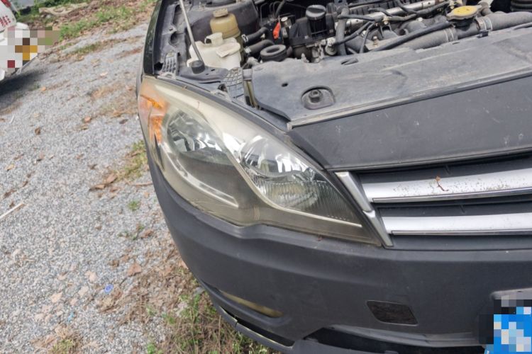 Used Soueast V5 Lingzhi 2012 1.5L Manual Standard Edition Right Front Headlight