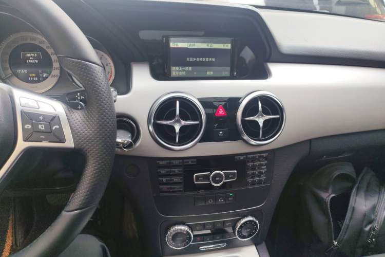 Used Mercedes-Benz GLK-Class 2015 GLK 260 4MATIC Dynamic Edition Ultimate Version