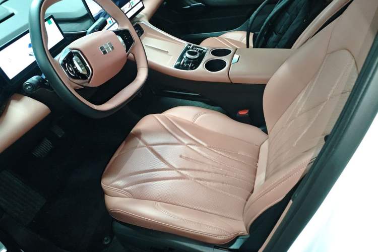 Used Geely Galaxy L6 2025 EM-i 140km Explorer+ Edition Left Front Seat