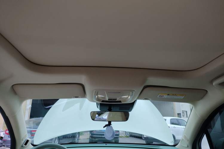 Used ORA Good Cat 2023 401 km Standard Range Prestige Version Lithium Iron Phosphate