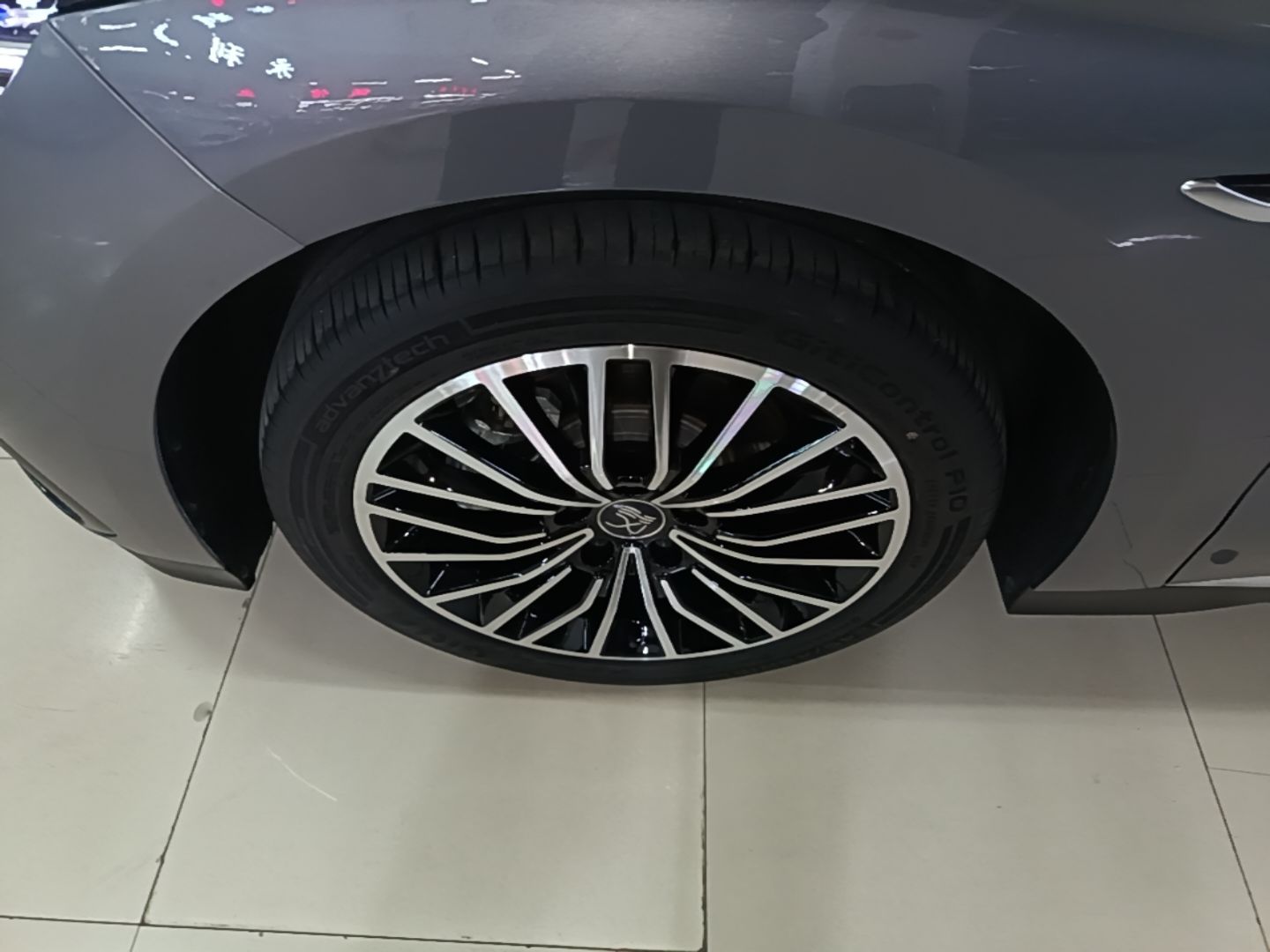 BYD Han 2023 EV Champion Edition 506KM Front-Wheel-Drive Premium Model — снимка 10