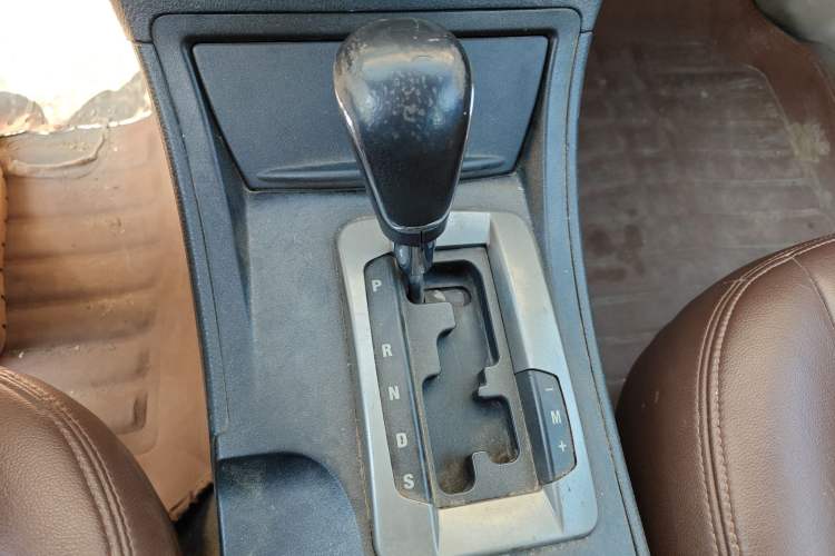 Used Bestune B50 2012 1.6L automatic with sunroof