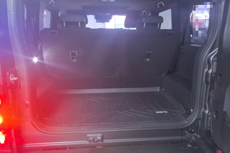 Used 212 T01 2024 2.0T Explorer
