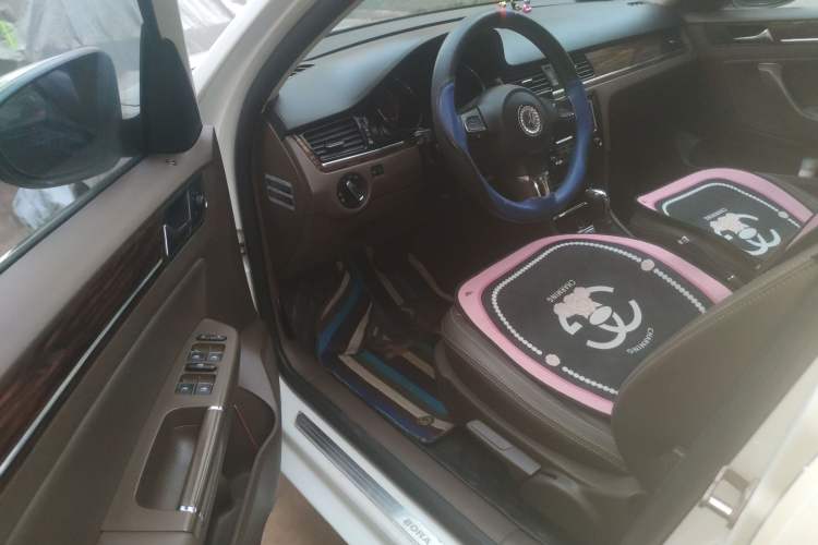 Used Volkswagen Bora 2014 1.6L Automatic Luxury Model Driver Seat