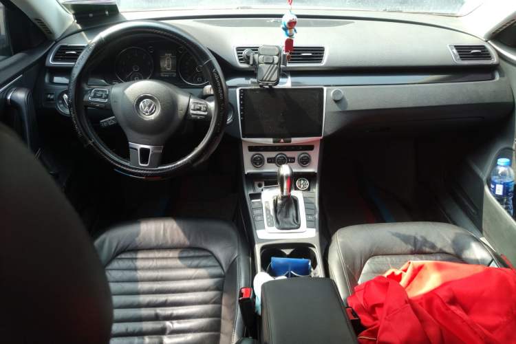 Used Volkswagen Magotan 2012 1.8TSI Luxury Model Center Console