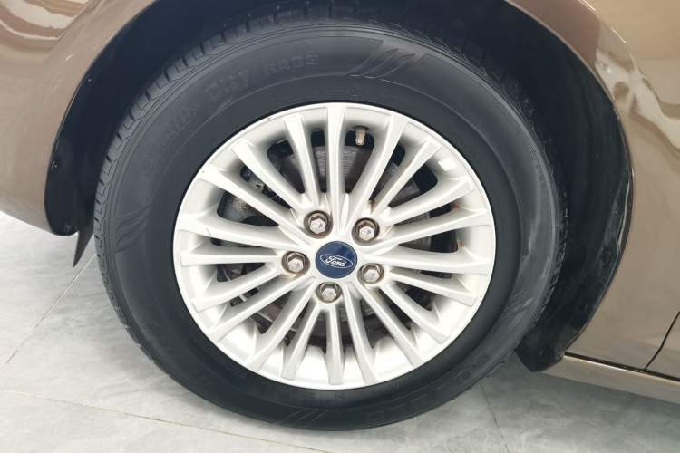 Used Ford Escort 2015 1.5L Manual Comfort Model
