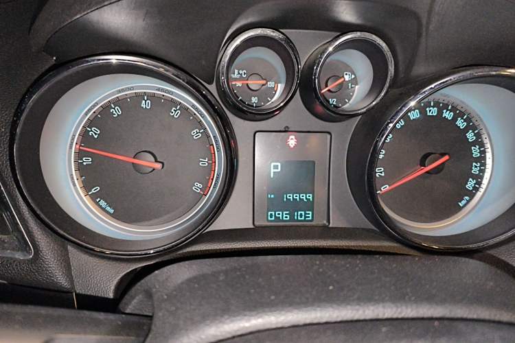 Used Buick Encore 2014 1.4T Automatic Two-Wheel Drive Urban Elite Model
