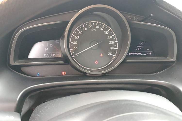 Used Mazda 3 Axela 2017 Sedan 1.5L Automatic Luxury Model Emission Standard China V Instrument Cluster