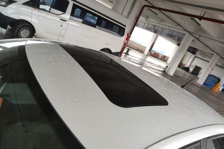 Used Skoda Rapid 2015 1.6L Manual Smart Selection Model Roof