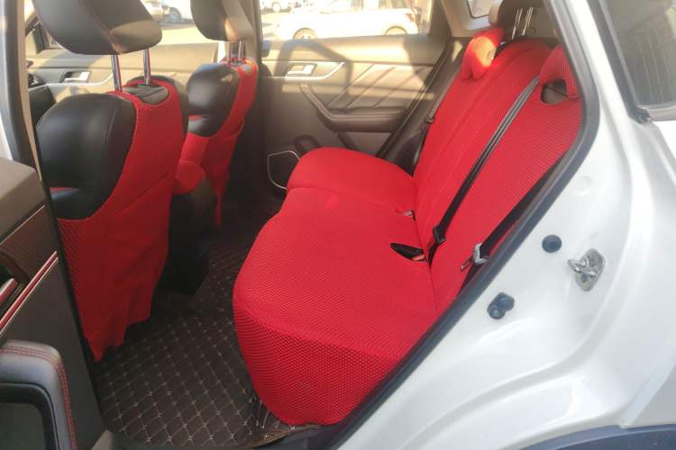 Used Venucia T60 2020 1.6L CVT Smart Drive Version China VI Standard Left Rear Seat