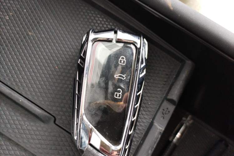 Used Volkswagen ID.UNYX 2024 Pro Long-Range Version Vehicle Key