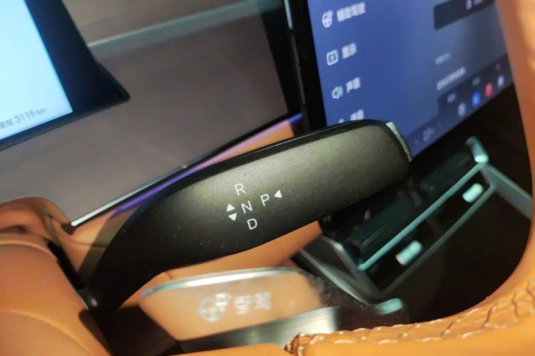 Used BYD Han L 2025 EV Four-Wheel Drive LiDAR Flagship Model Gear Lever