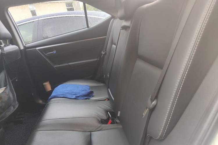 Used Toyota Corolla 2014 1.6L CVT GLX-i
