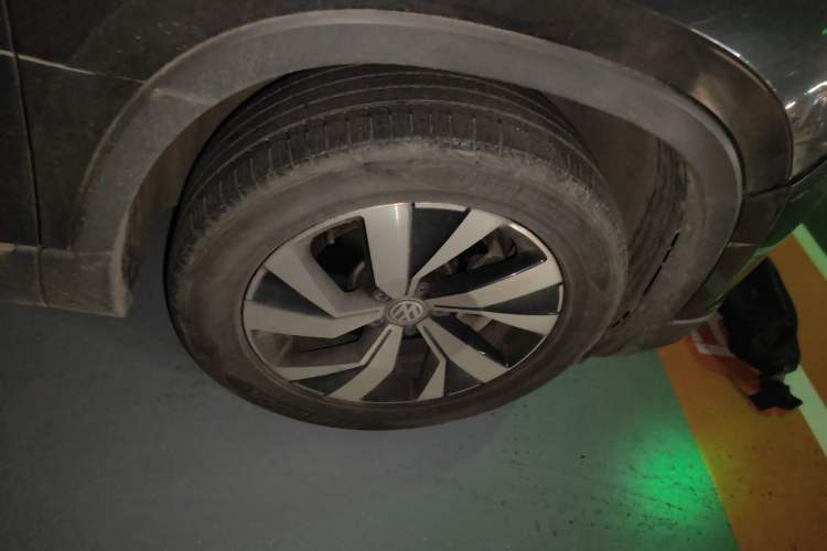 Used Volkswagen Tayron 2019 330TSI Two-Wheel Drive Luxury Model China VI Standard Right Front Wheel Hub