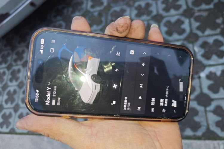 Used Tesla Model Y 2025 Rear-Wheel-Drive Version
