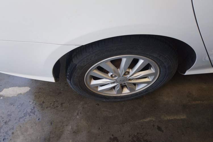 Used Hyundai Celesta 2016 1.6L Manual Joy Edition Right Rear Wheel Hub