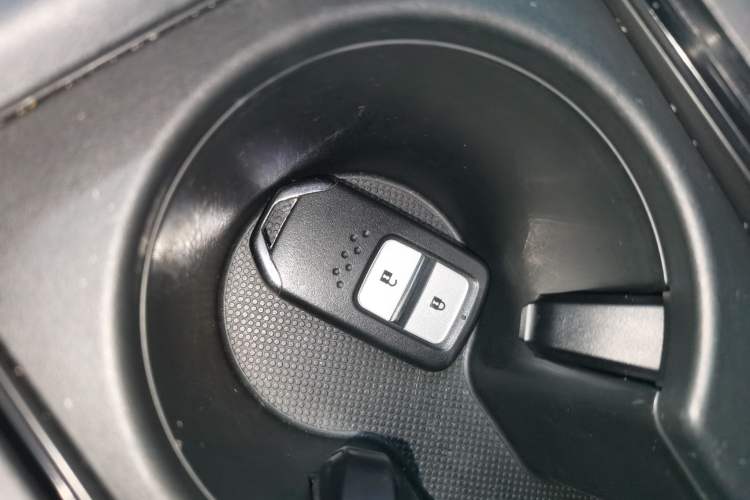 Used Honda Jade 2017 1.8L automatic Comfort version 5 seats
