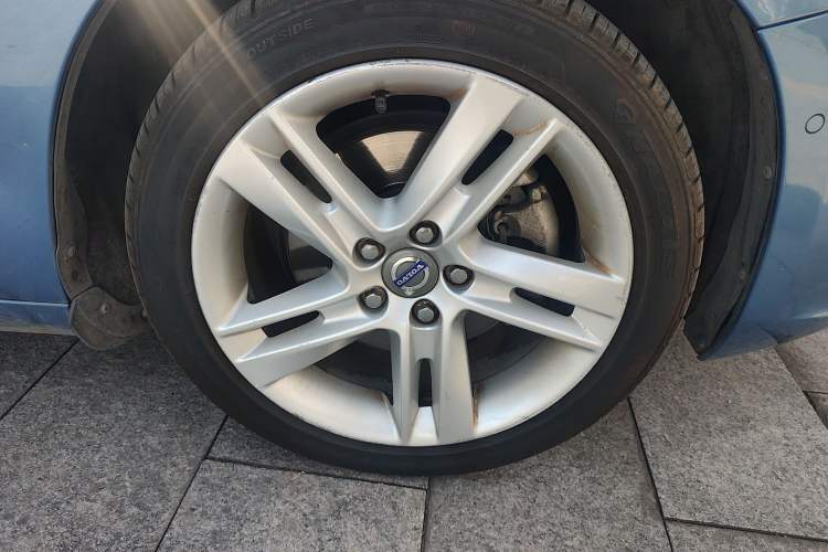 Used Volvo V60 2014 Restyled T5 Zhiya Edition
