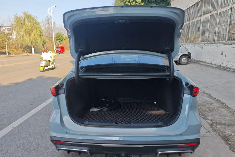 Used Geely Galaxy L6 2023 60km AIR
