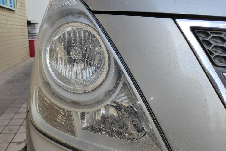 Used Hyundai H-1 Starex 2011 2.4L Luxury Edition Exterior 6