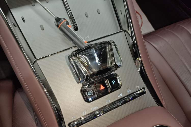 Used Denza Z9GT 2024 1100 Four-Wheel Drive Ultra Version
