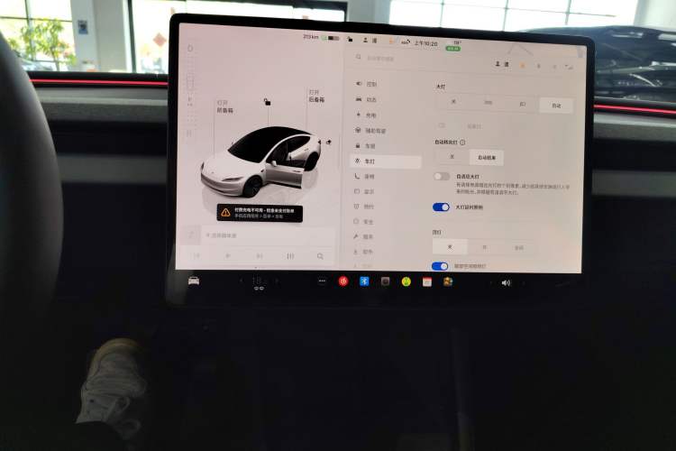 Used Tesla Model 3 2025 Rear-Wheel-Drive Version Audio And AC Panel