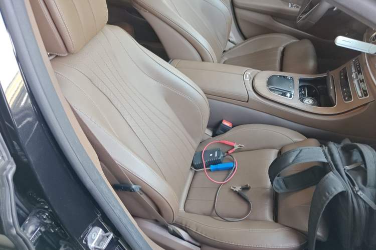 Used Mercedes-Benz E-Class New Energy 2022 Facelift E 350 e L Plug-in Hybrid Sedan Right Front Seat