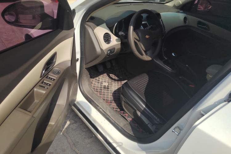 Used Chevrolet Cruze 2015 1.5L Classic SL MT