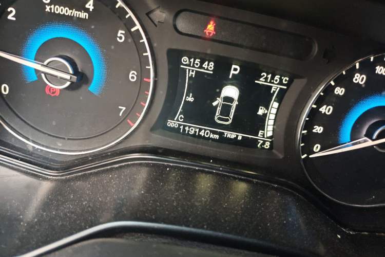 Used Dongfeng Fengon 580 2017 Revised Version 1.5T CVT Luxury Edition
