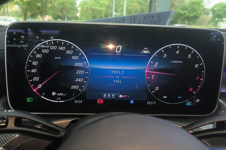 Used Mercedes-Benz C-Class 2025 Facelift C 260 L Sport Edition Instrument Cluster