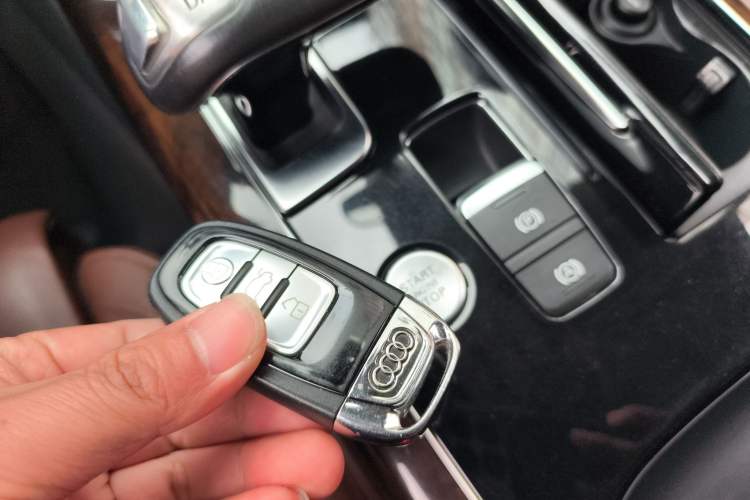 Used Audi A8 2014 A8L 45 TFSI quattro Comfort model
