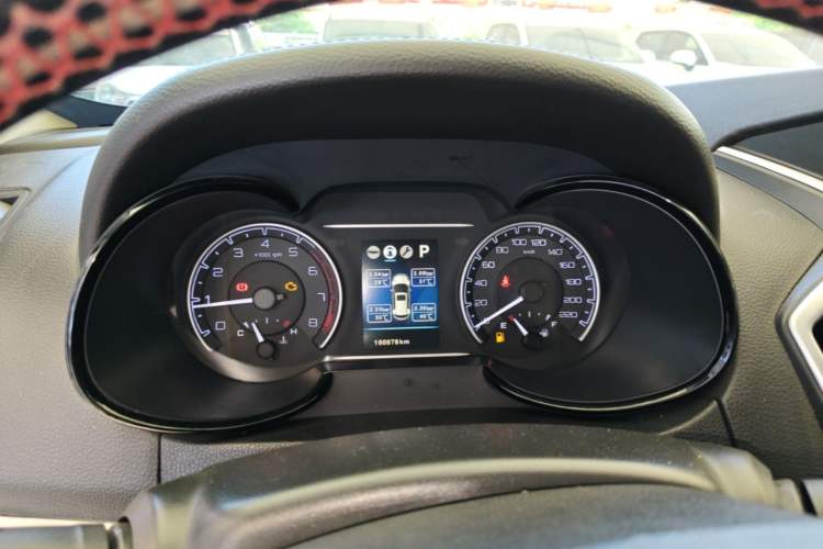Used Dongfeng Aeolus AX7 2016 2.0L Automatic Zhiyi Trim