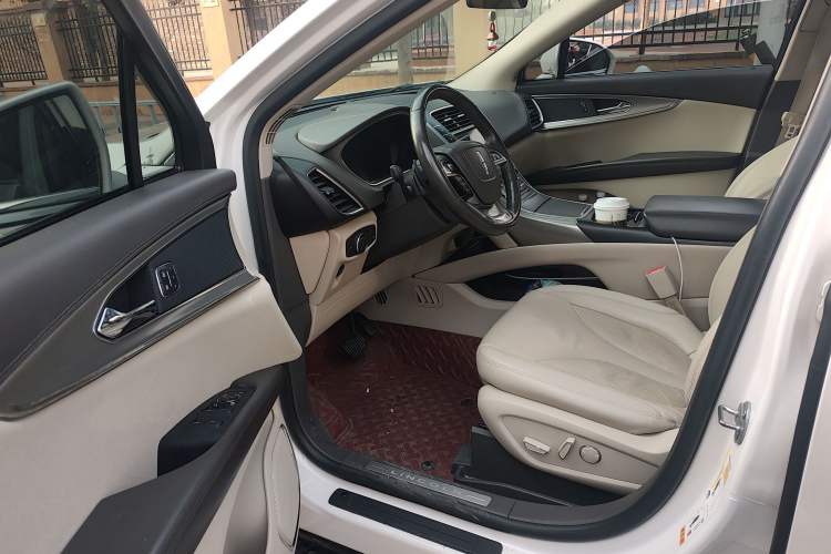 Used Lincoln Nautilus 2019 2.0T Two-Wheel Drive Luxury Edition China VI Standard Driver Seat